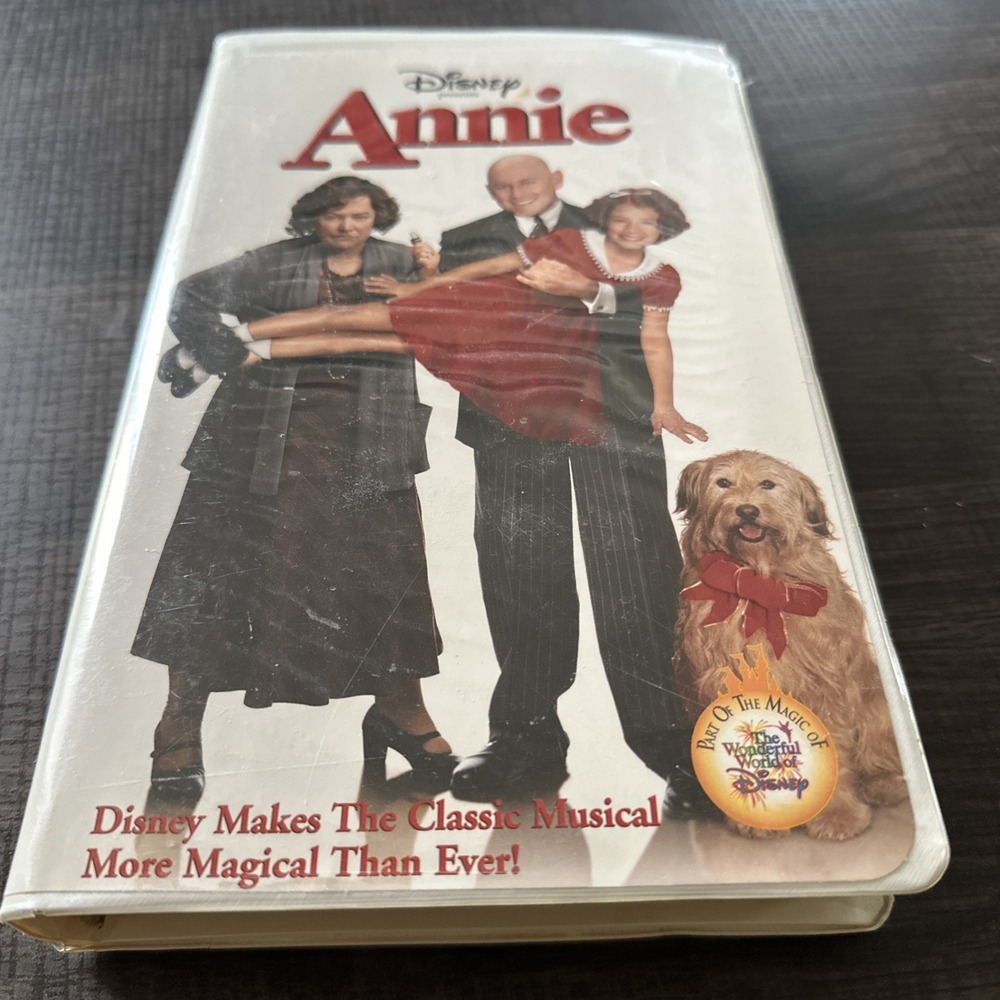Annie VHS‎ (Clamshell) Disney 19056